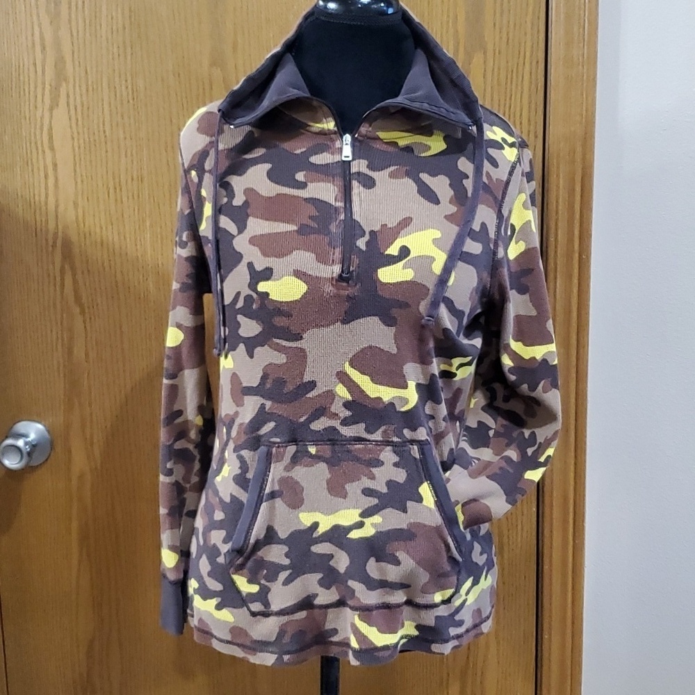 Lauren Ralph Lauren active waffle knit thermal camouflage kangaroo pocket top